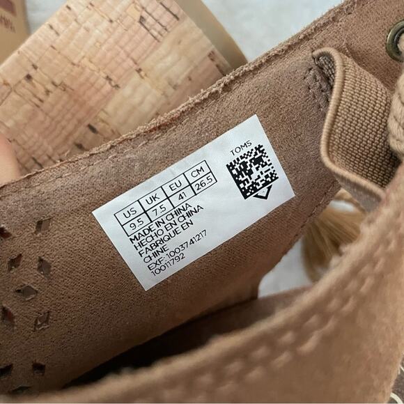 Toms Heels - Picture 6 of 7